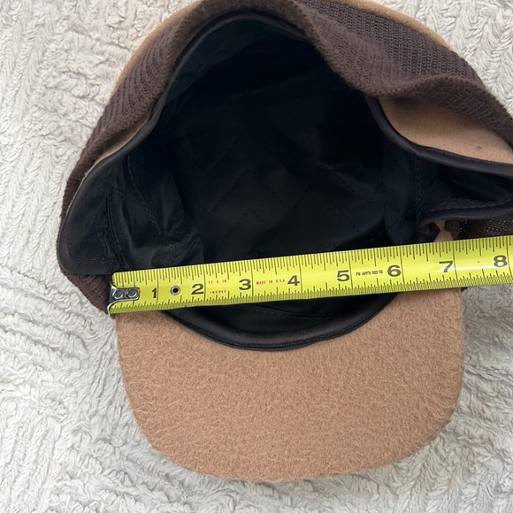 Men’s vintage winter hat cap with gold down ear warmer flaps in tan beige brown - Picture 11 of 16